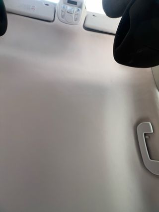 Tapizado de techo de coche caído