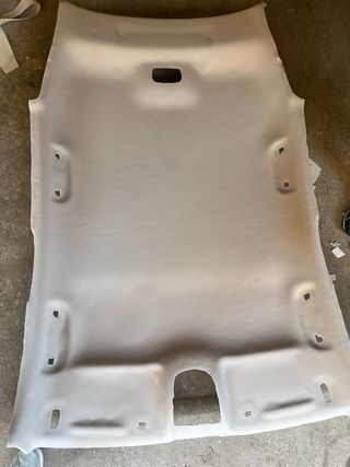 Tapizado de techo de coche caído