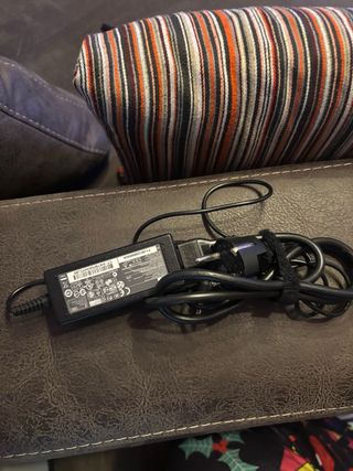 Cargador HP para portátil