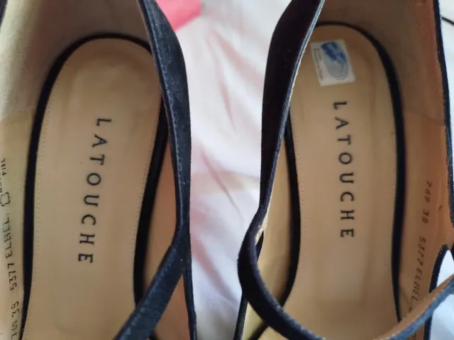 Zapatos de ante negro Latouche