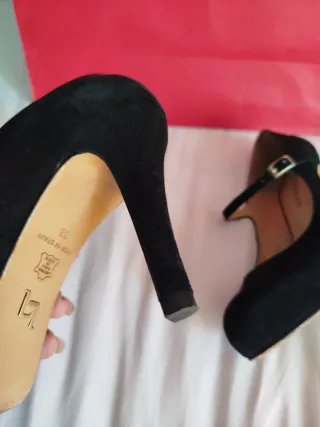 Zapatos de ante negro Latouche