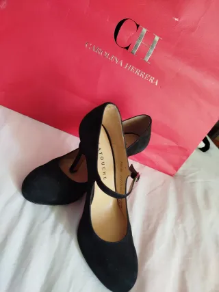 Zapatos de ante negro Latouche