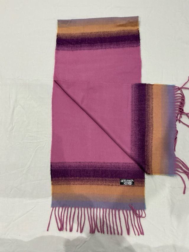 Bufanda degradada rosa y morado
