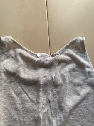 Camiseta sin mangas con pompones