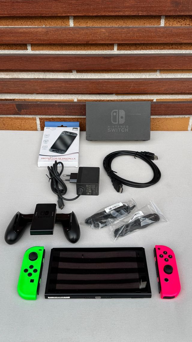 Nintendo Switch + 5 Jogos + Acessórios