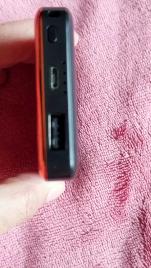 Batería Externa Roja