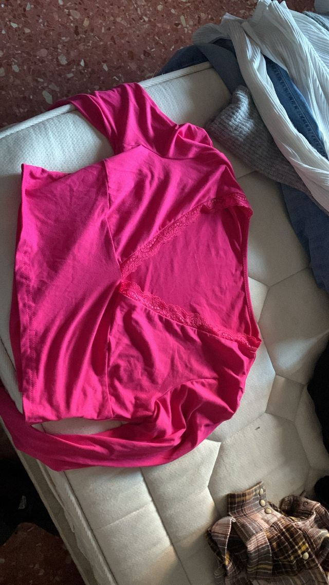 Top rosa manga larga con encaje