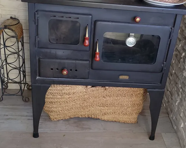 Estufa de leña con horno