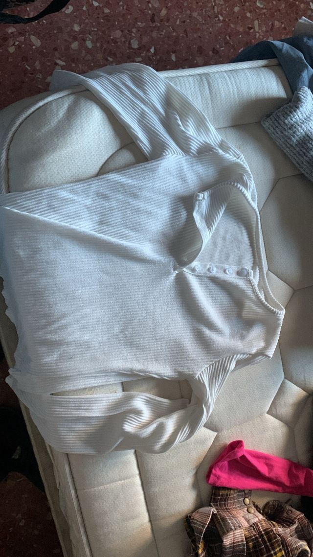 Top blanco manga larga con botones