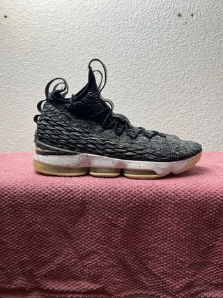 Nike LeBron 15 Talla 49.5 EU / 15 US