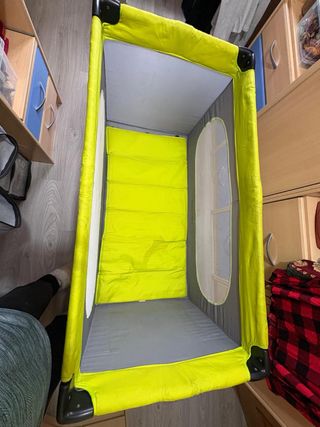 Cuna de viaje plegable