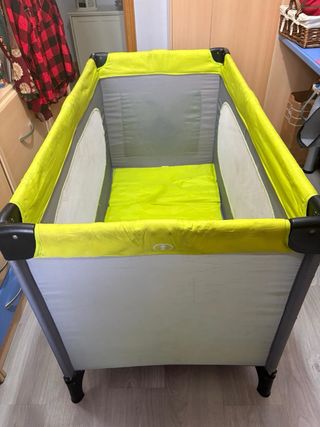 Cuna de viaje plegable