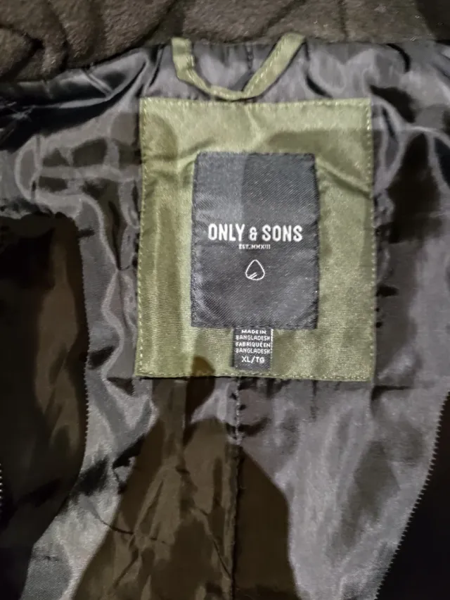 Chaqueta Only Sons verde militar larga