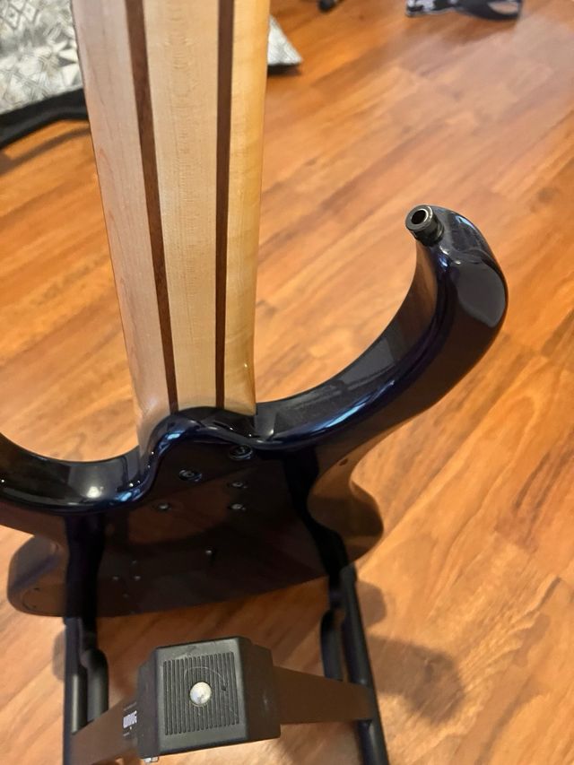 Ibanez TBT Bajo 5 cuerdas activo