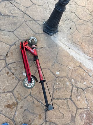 Patinete infantil rojo