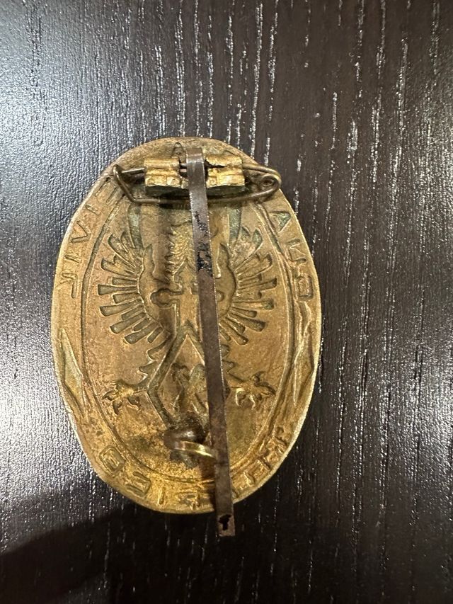 Antica targa della Guardia Civil de Tráfico dell'epoca franchista