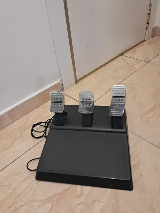 Volante Thrustmaster PS4