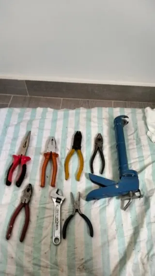 Lote L-Lote de herramientas manuales (8)