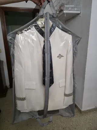 Traje Comunión Blanco y Dorado Talla 12 Años