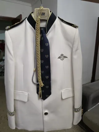 Traje Comunión Blanco y Dorado Talla 12 Años