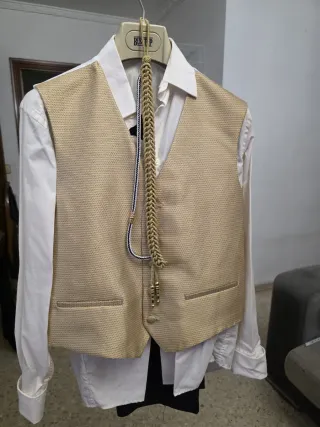 Traje Comunión Blanco y Dorado Talla 12 Años