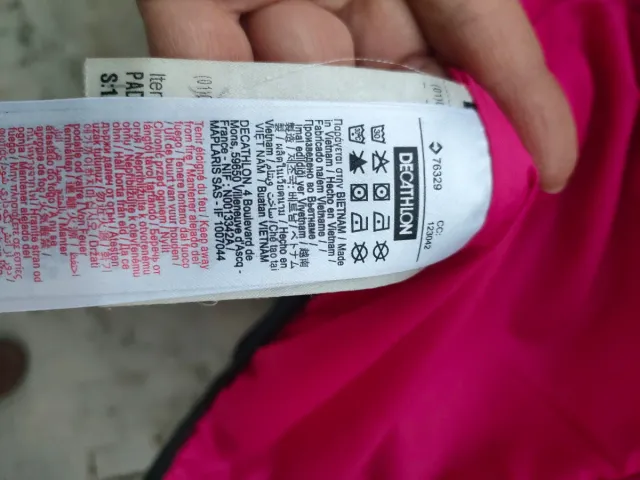 Piumino ragazza nero e fucsia