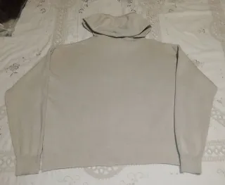 Chaqueta con capucha beige