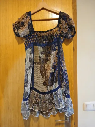 Vestido corto bohemio transparente manga corta