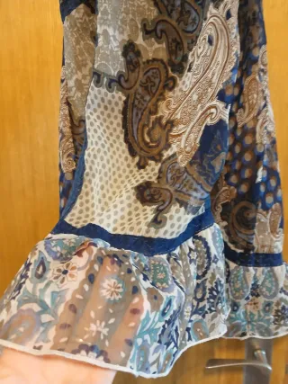 Vestido corto bohemio transparente manga corta