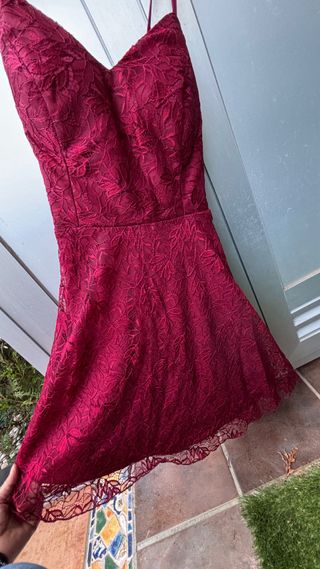 Vestido granate encaje fiesta