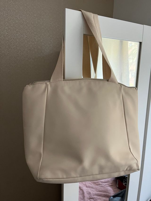 Bolso beige modo sport