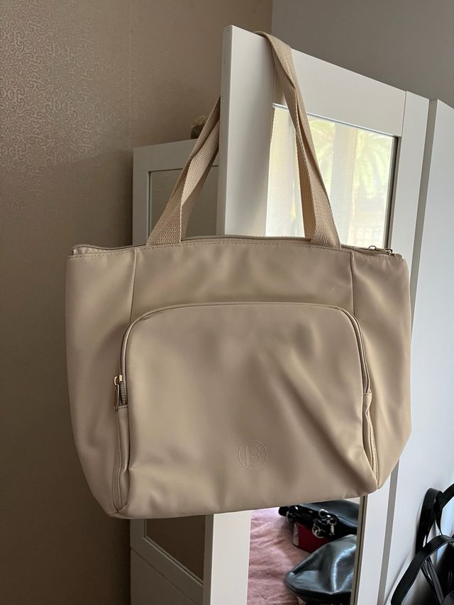 Bolso beige modo sport