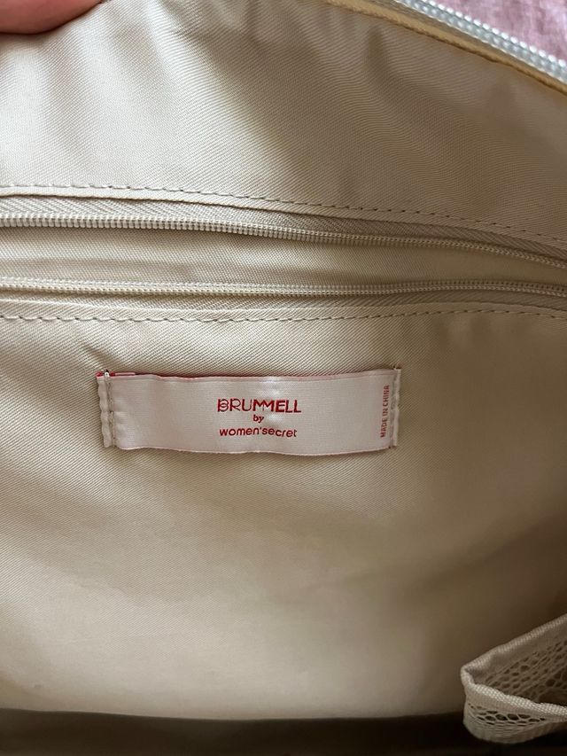 Bolso beige modo sport