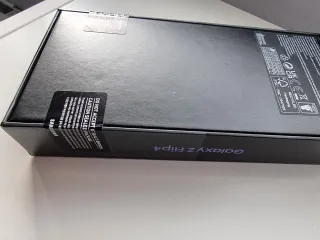 Samsung Galaxy Z Flip4 5G Viola