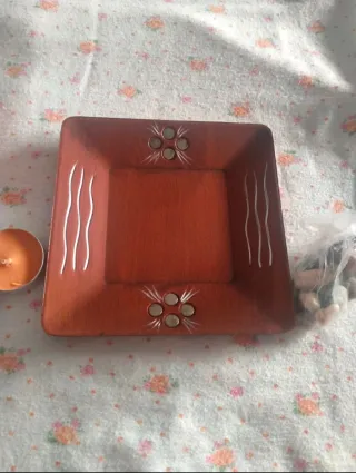 Portacandele in legno e pietra