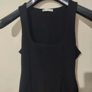 Vestido corto negro