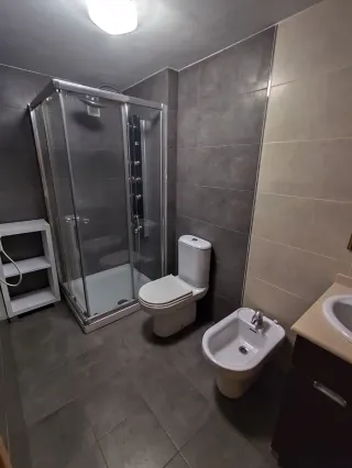HABITACIÓN INDIVIDUAL CON BAÑO PRIVADO.