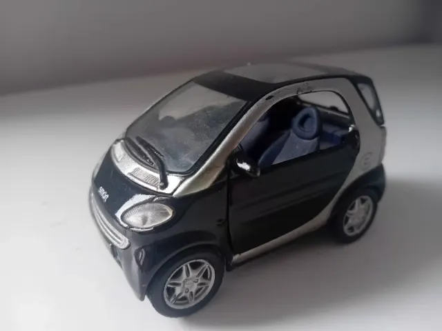 Coche Smart en miniatura