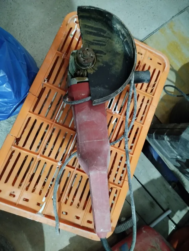 Lote Herramientas Eléctricas: Taladros y Amoladora