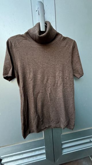 Jersey marrón cuello alto manga corta Talla M