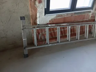 Escalera telescópica de aluminio