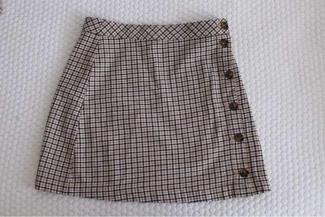 Falda H&M cuadros botones beige y marrón