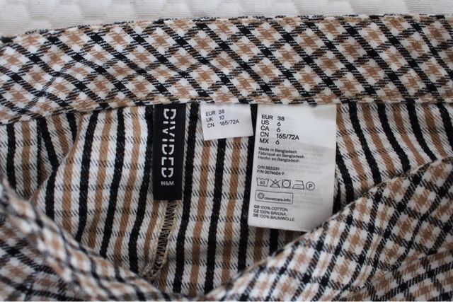 Falda H&M cuadros botones beige y marrón