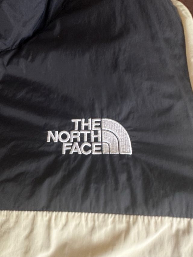 Chaqueta The North Face Beige y Negra