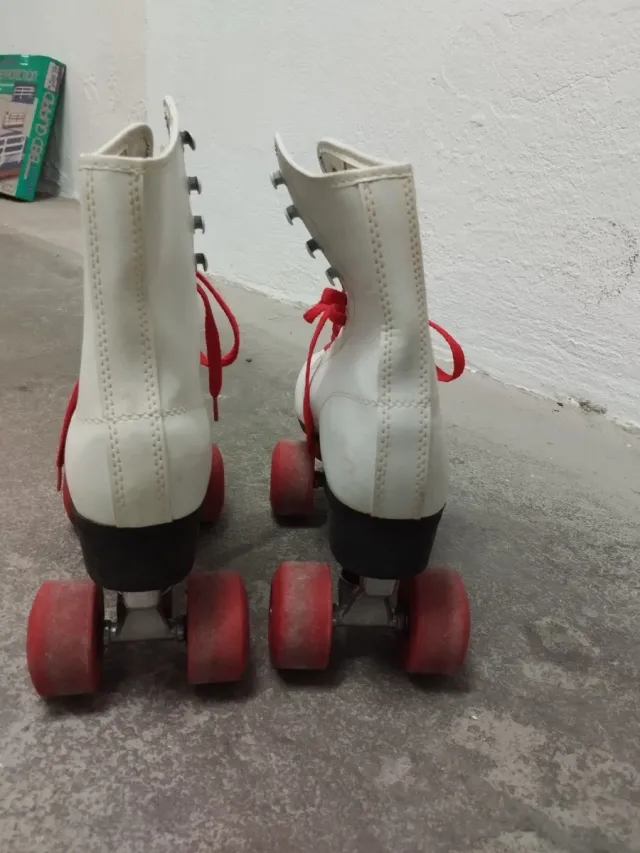 Patines piel 4 ruedas y funda