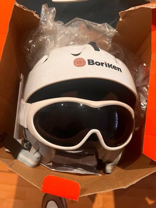 Casco y gafas de esquí Boriken