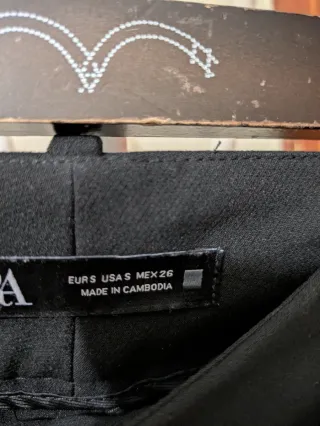 Pantalón negro Zara Talla S