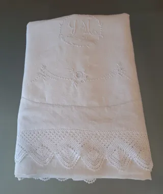 Sábana de lino fina bordada