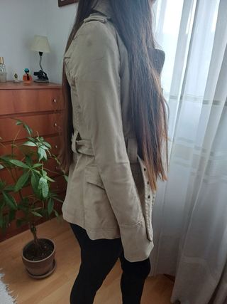 GABARDINA BEIGE CON CINTURÓN