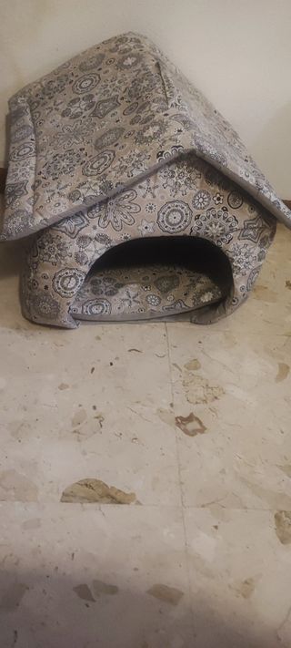 Casa para gatos y perros 45x40x45,
